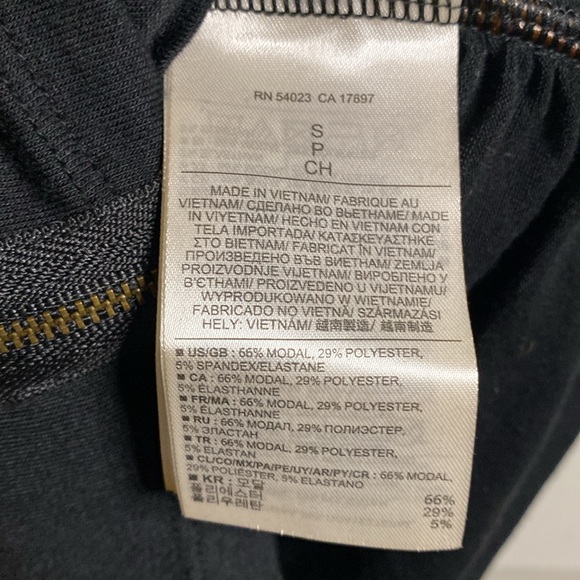 Banana Republic Black Sleeveless Top with side zipper size small - Picture 4 of 6